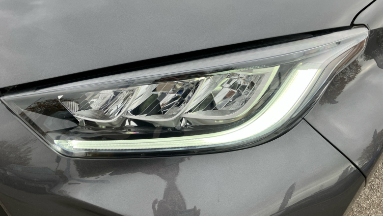 Toyota Yaris 1.5 Hybrid Design 5dr CVT Hybrid Hatchback